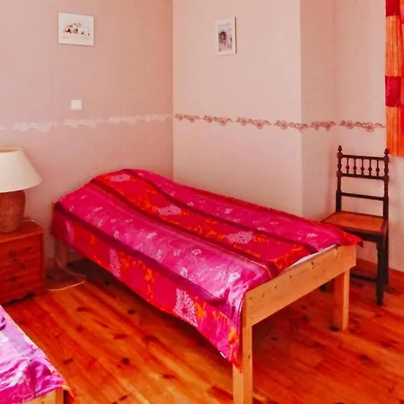 Rural Pool Retreat In The Hills Apartament