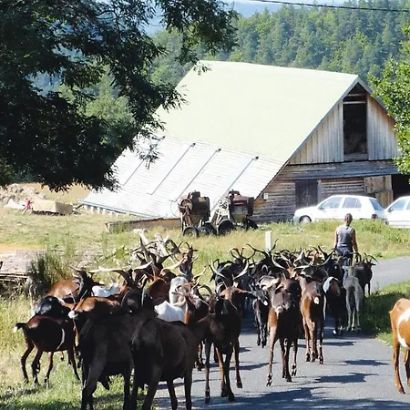 Rural Pool Retreat In The Hills * Retournac