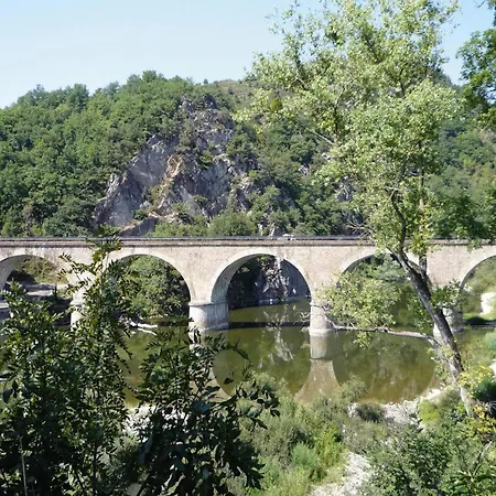 Rural Pool Retreat In The Hills Apartament *